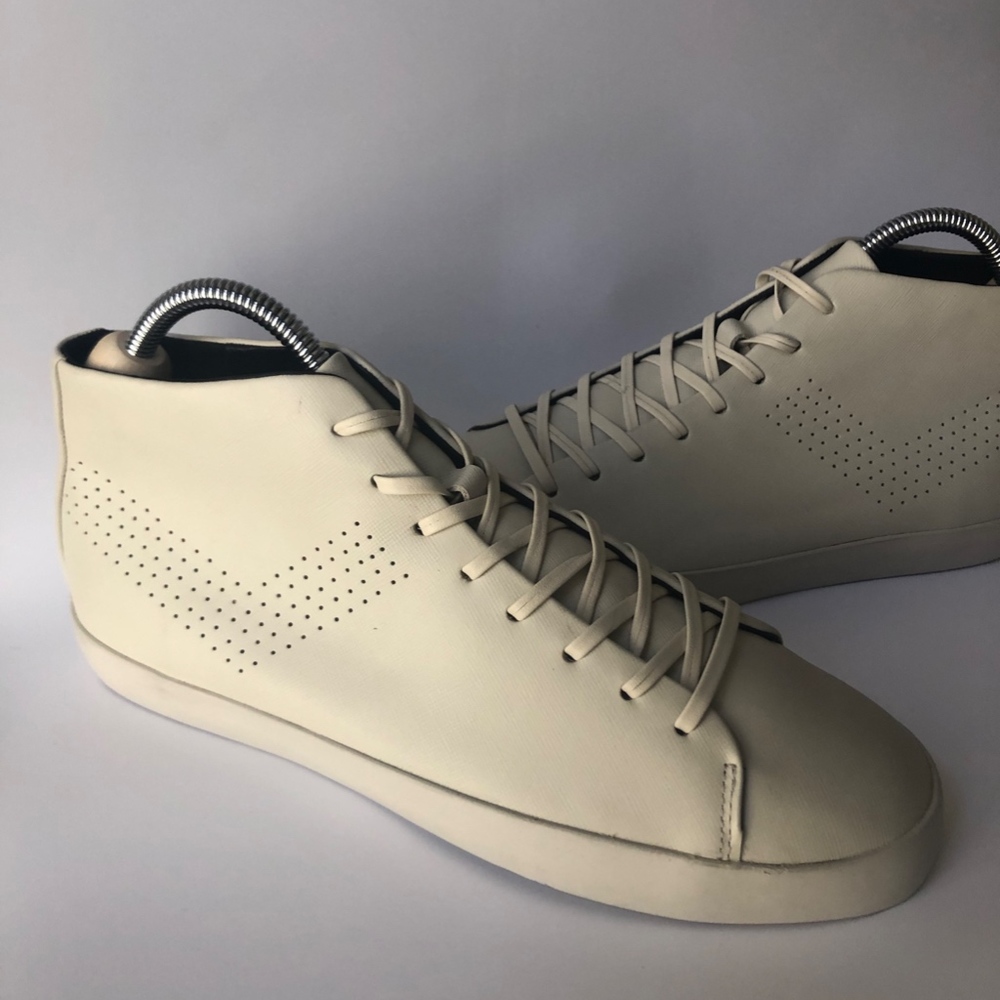 Men's fashion sneakers